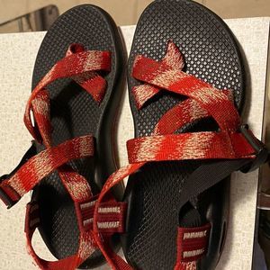 Chaco Women’s size 7 sandals, Red and white design.